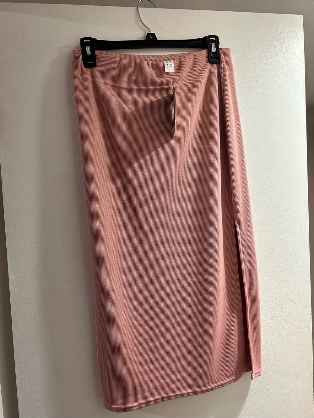 Halara Women's Pink Ribbed Midi Side-Slit Skirt